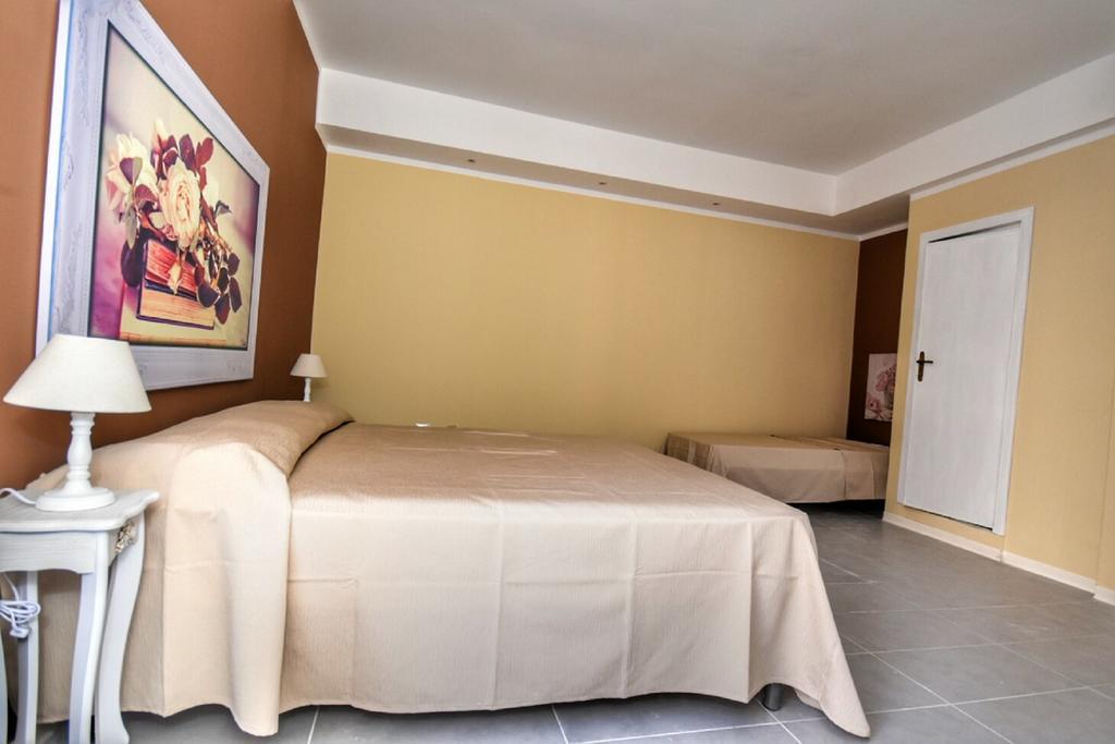 Domus Regia Otel Olbia Dış mekan fotoğraf