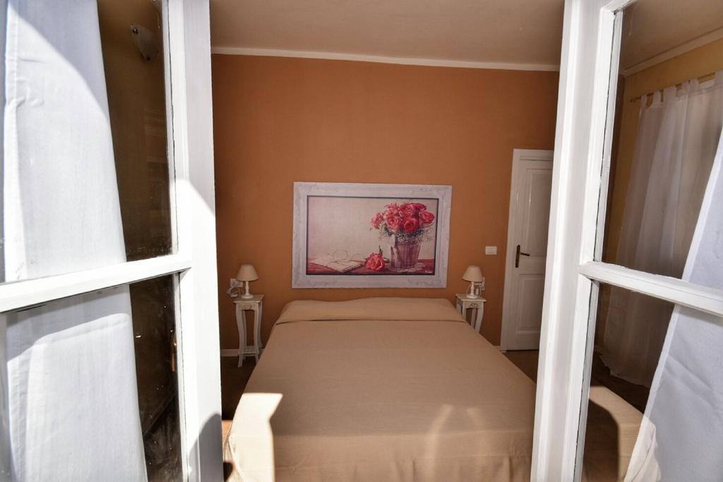 Domus Regia Otel Olbia Dış mekan fotoğraf
