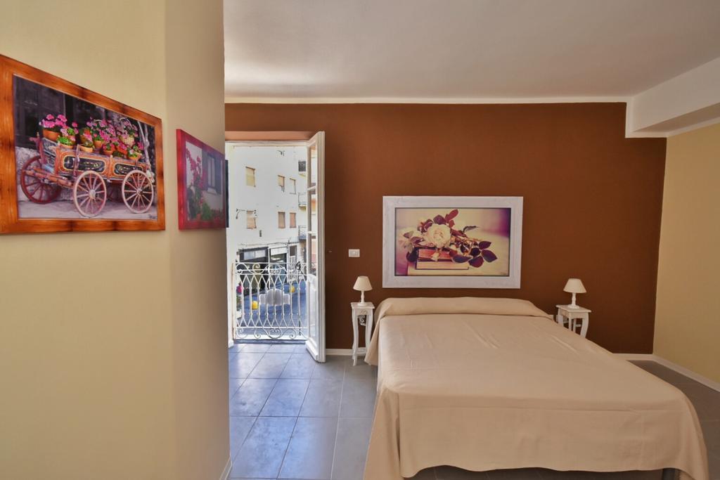 Domus Regia Otel Olbia Dış mekan fotoğraf